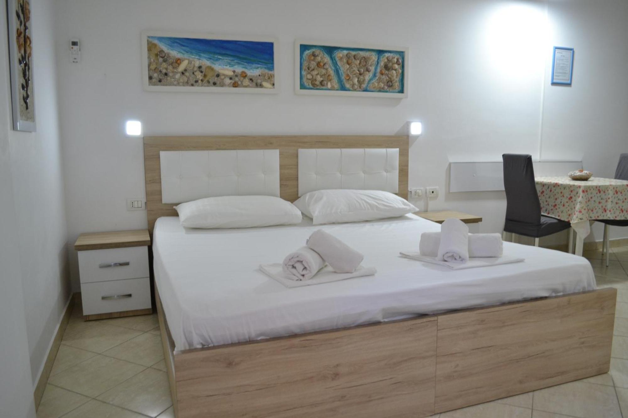 Seashell Art Decor Studio & Parking Влёра Экстерьер фото